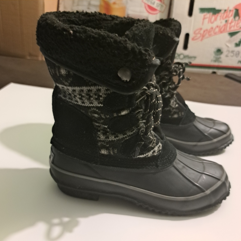Khombu Winter Boots